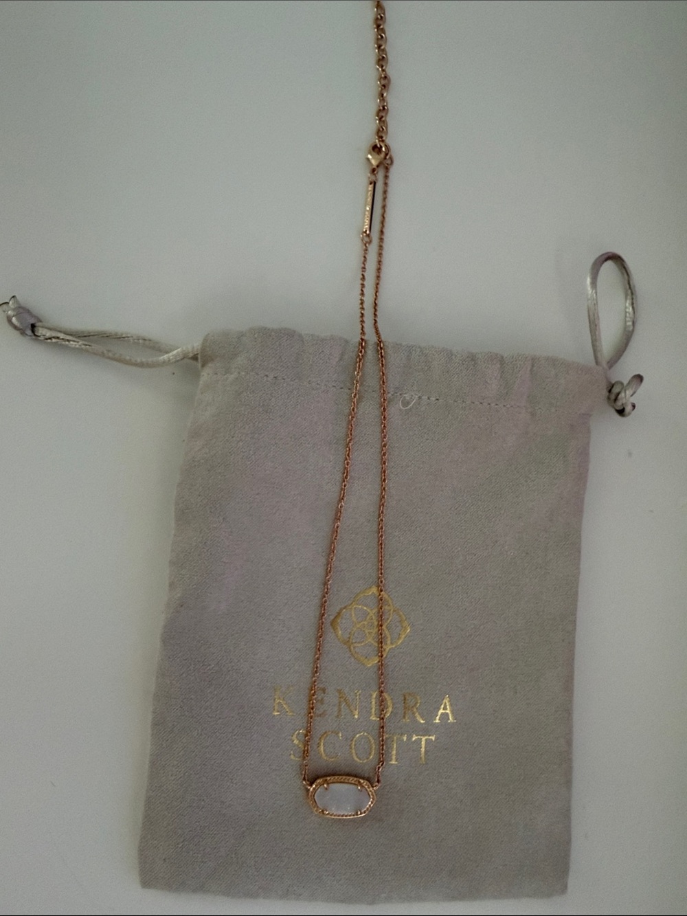 Kendra Scott Elisa Rose Gold Pendant Necklace in Iridescent Drusy